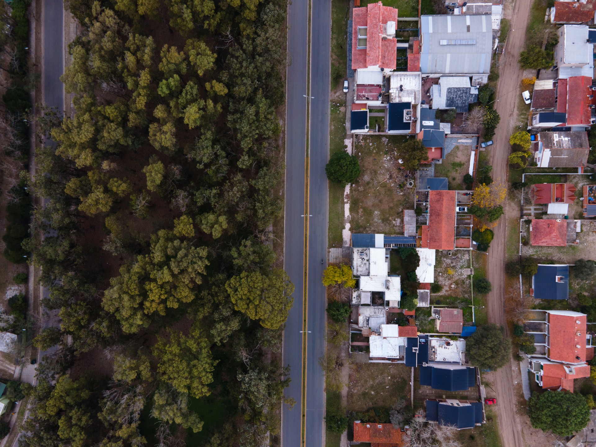 Beautiful road with nature and urbanism.